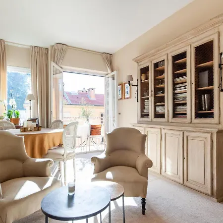 In With Balcony Terrace *