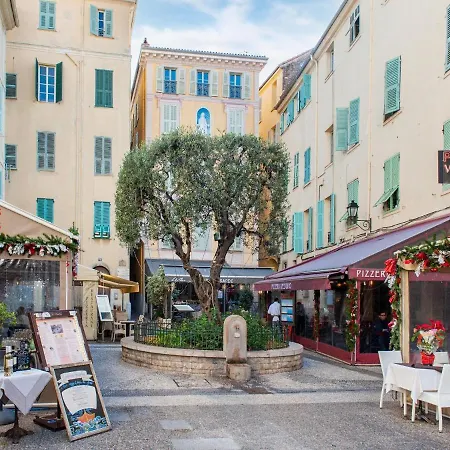 In With Balcony Terrace *