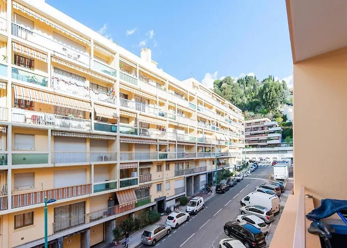 Appartement In With Balcony Terrace