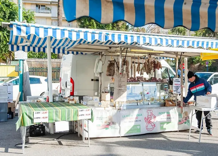 Appartement In With Balcony Terrace
