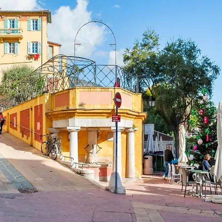 Appartement In With Balcony Terrace