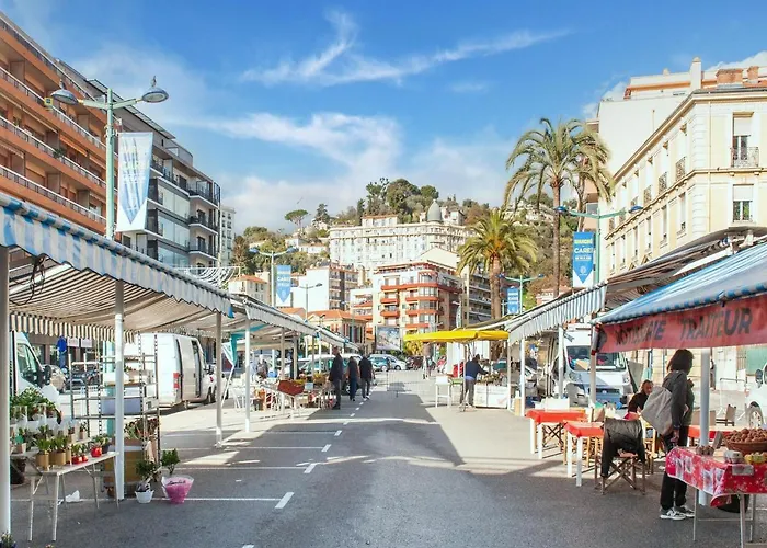 In With Balcony Terrace * Ментона