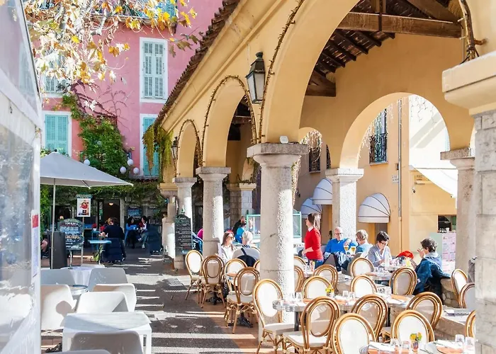 Апартаменти In With Balcony Terrace Мантон